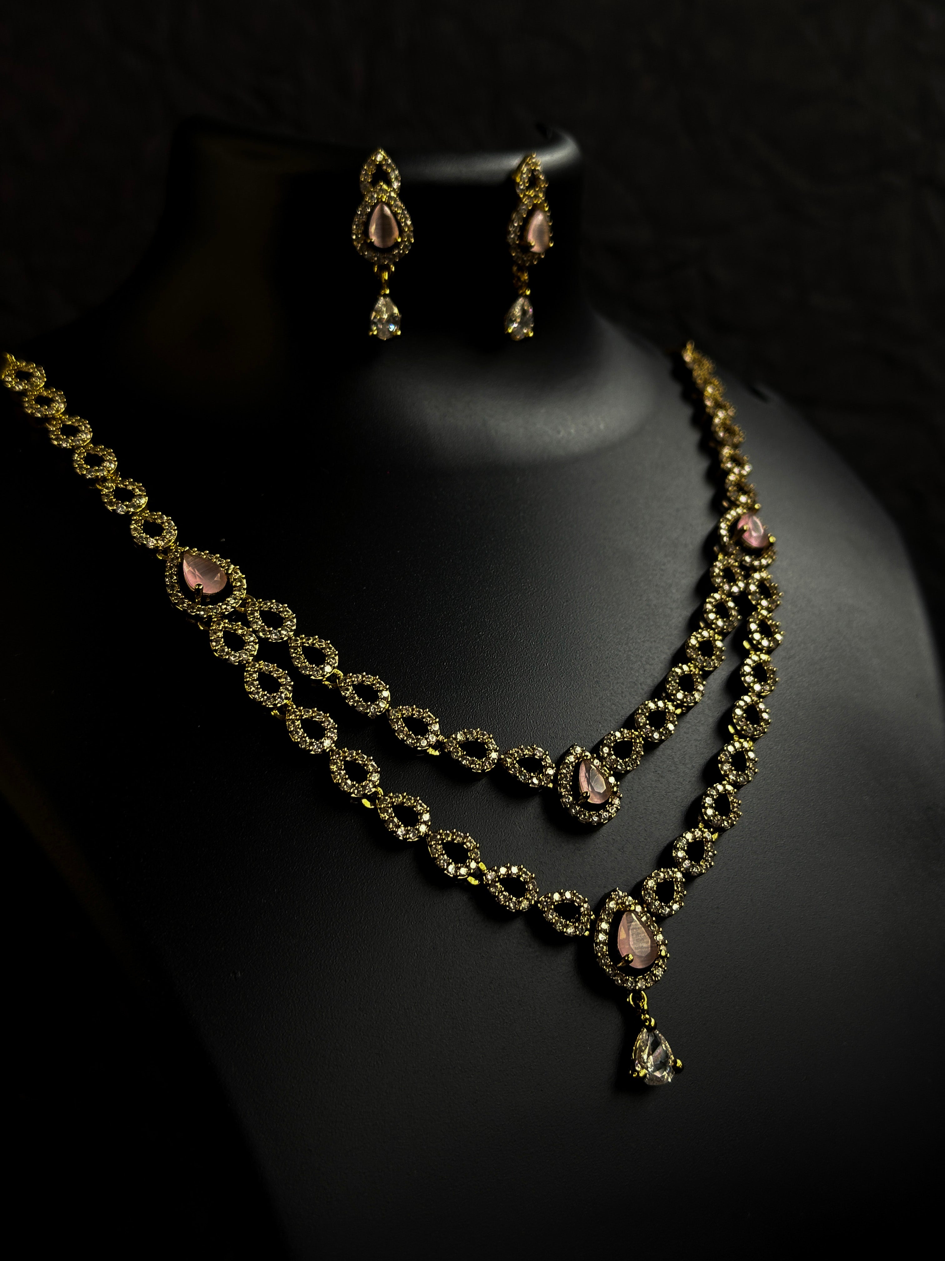 Double layered tear drop AD necklace