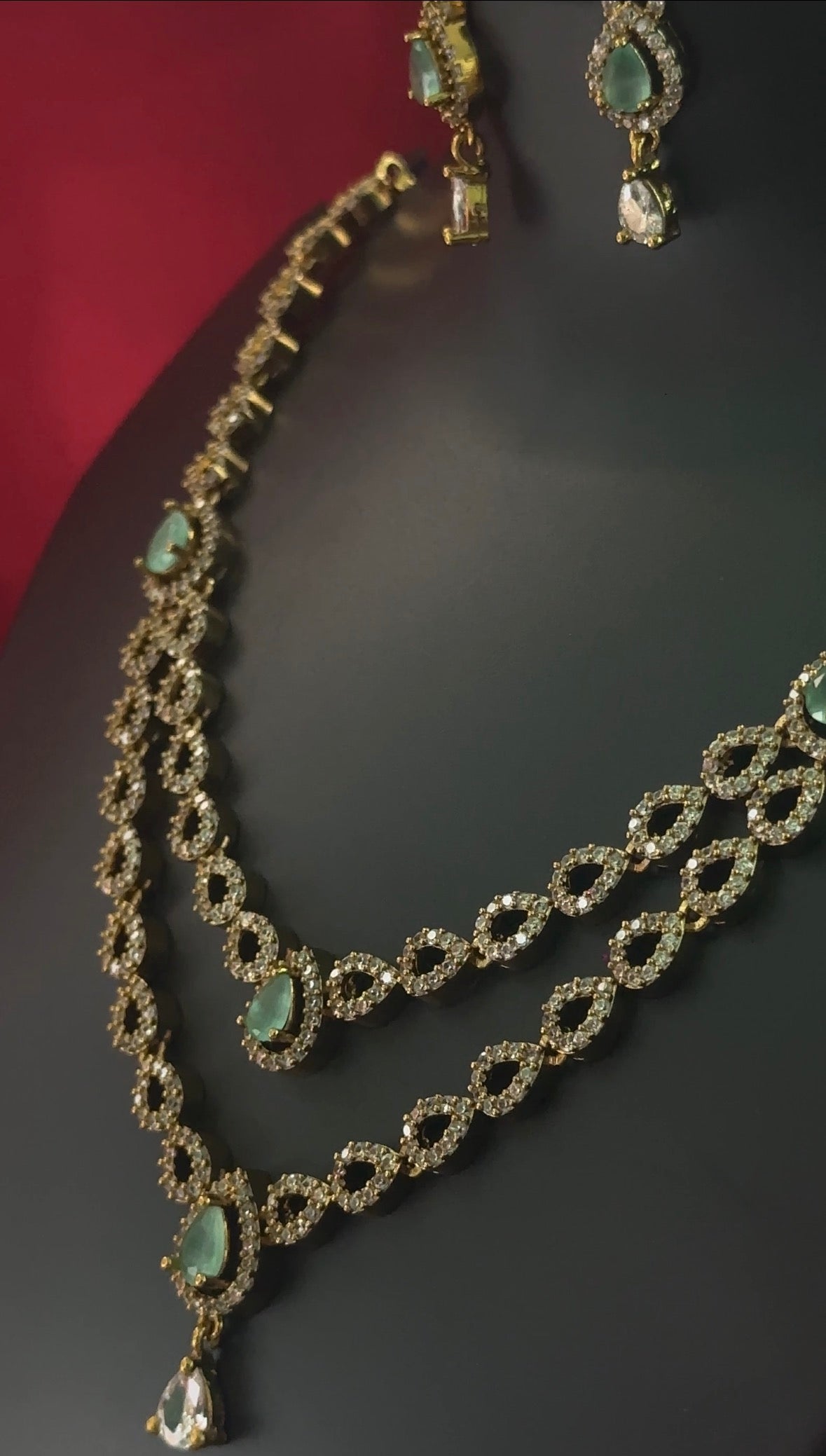 Double layered tear drop AD necklace