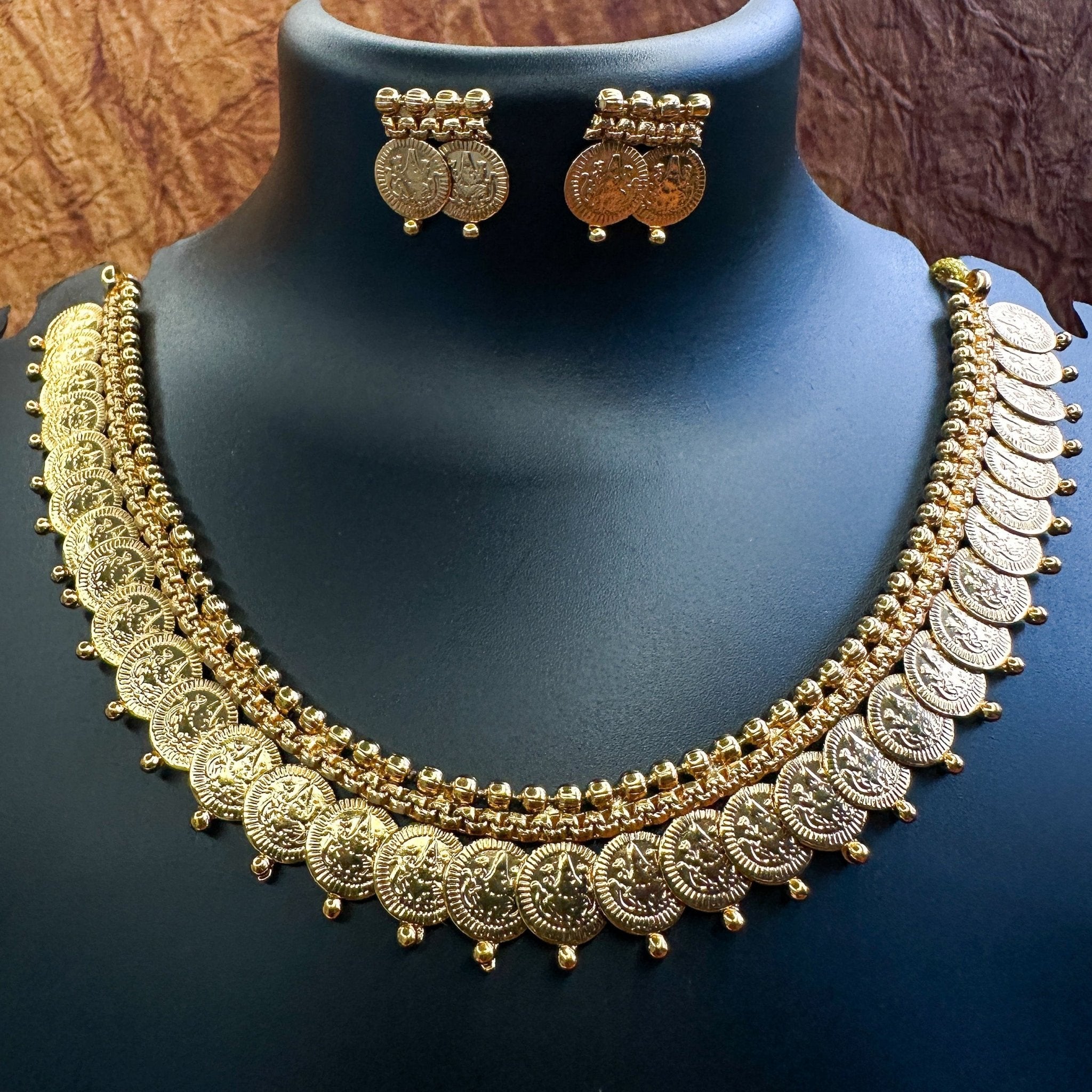 Gold look - alike Kaasimala paired with matching studs - House Of Tanaya