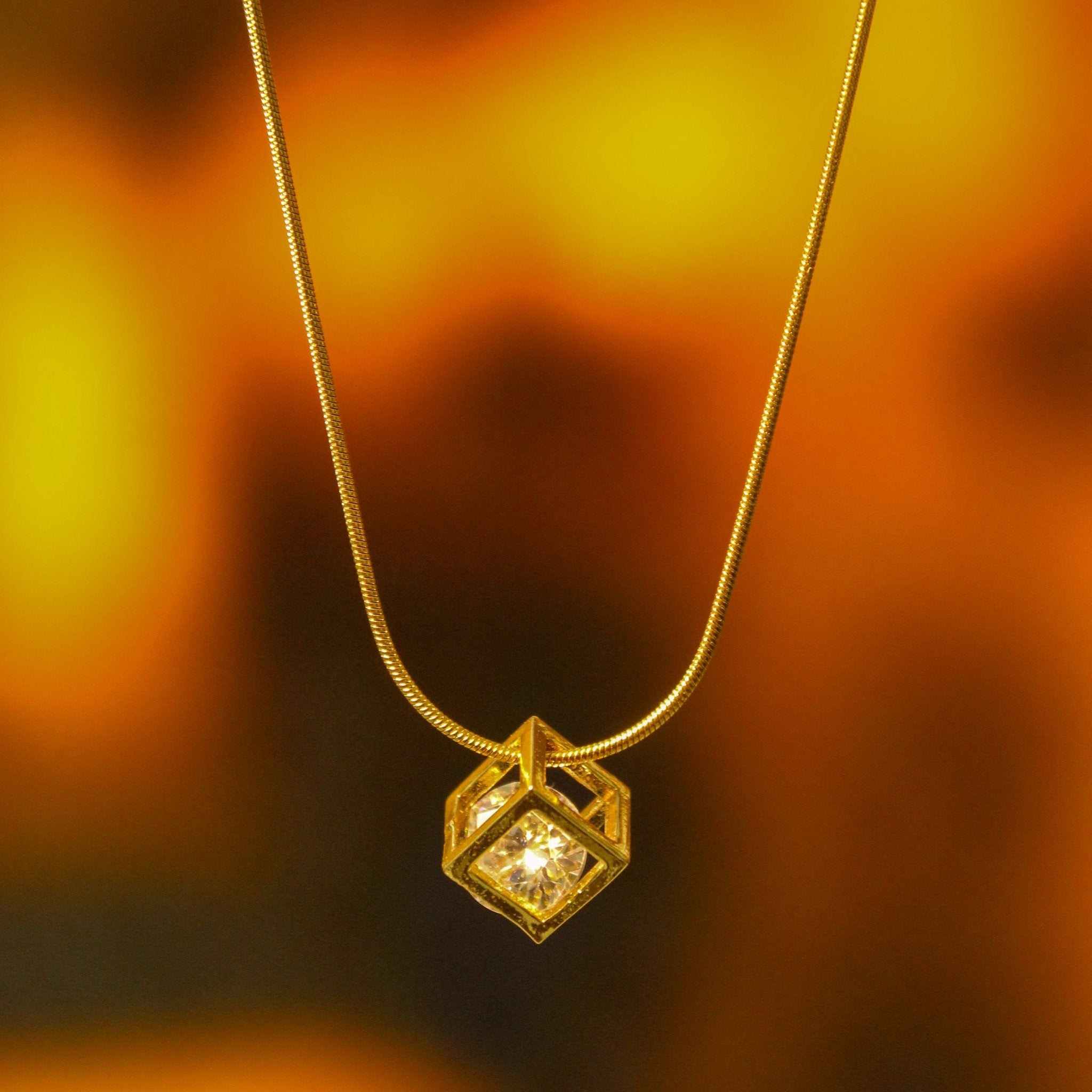 Luxe diamond pendant Anti tarnish chain - House Of Tanaya